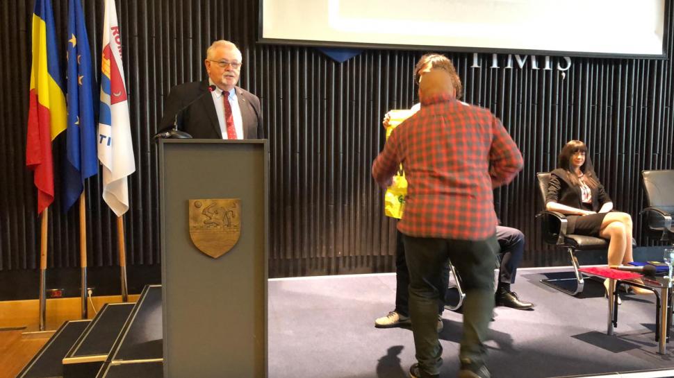 Greenpeace România somează Ministerul Energiei să renunțe la cărbune, prin două acțiuni inedite 597411