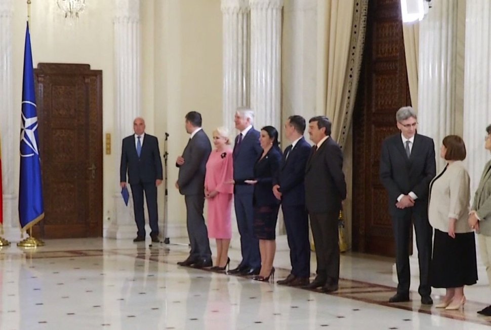 Noii miniștri au depus jurământul la Palatul Cotroceni