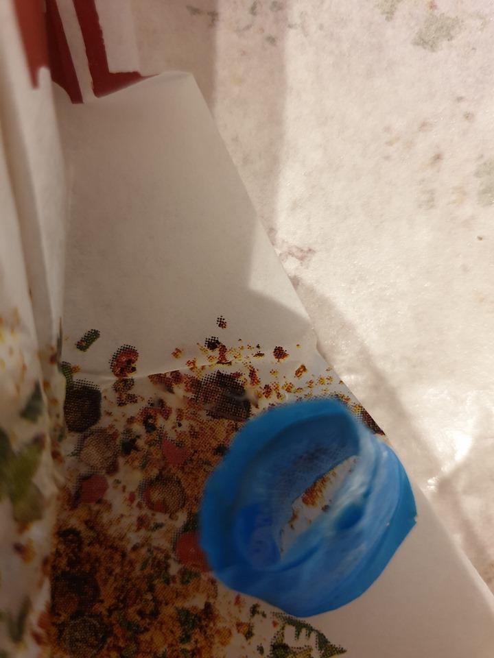 George și-a cumpărat un crispy sandwich de la un celebru fast-food din Târgu Mureș. Când s-a uitat în pungă, a încremenit. „La asta chiar nu te aștepți să găsești!” (FOTO) 598639