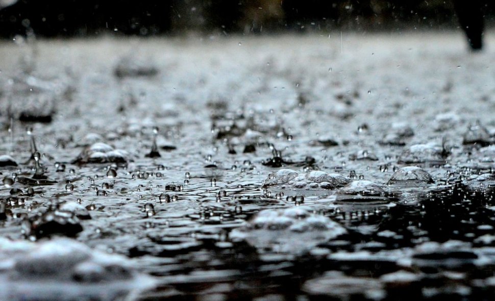 Avertizare METEO: Instabilitate atmosferică şi ploi în aproape toată ţara