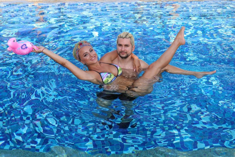 INSULA IUBIRII. Propunere șocantă în showul TV. Măștile concurenților cad rând pe rând 601416