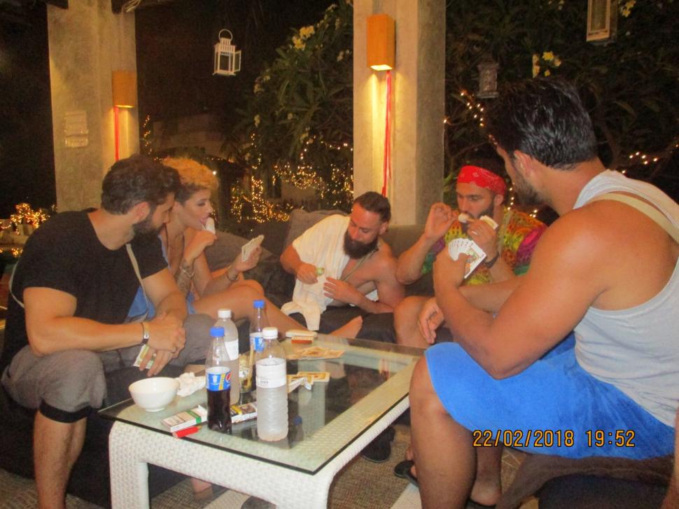 INSULA IUBIRII. Propunere șocantă în showul TV. Măștile concurenților cad rând pe rând 601417