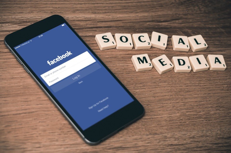 Facebook, WhatsApp și Instagram, noi probleme! Utilizatorii nu mai văd pozele din postări 