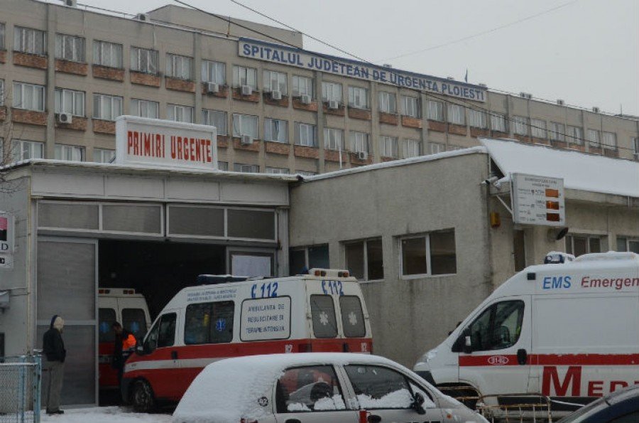 O pacientă de la Spitalul Județean s-a sinucis, aruncându-se de la etajul cinci. Femeia suferea de probleme psihice