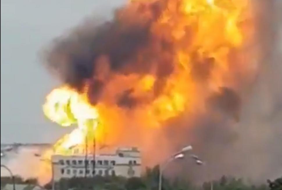 Incendiu uriaş la o centrală termică cu gaze naturale din Rusia. O femeie a decedat, iar 13 persoane sunt rănite grav
