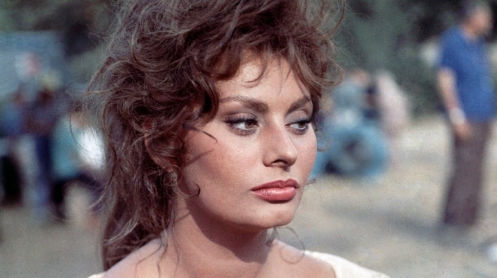 Actriţa Sophia Loren, un nou film pe marile ecrane. Va fi mama unui copil al străzii din România