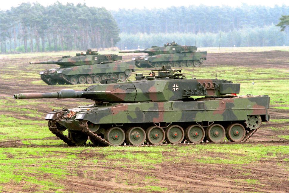 România cumpără tancuri Leopard 2. Radu Tudor: O veste foarte bună