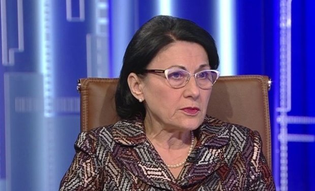 Ecaterina Andronescu, anunț despre BAC și Evaluarea Națională: O să încercăm să îi recompensăm pe cei cu rezultate bune