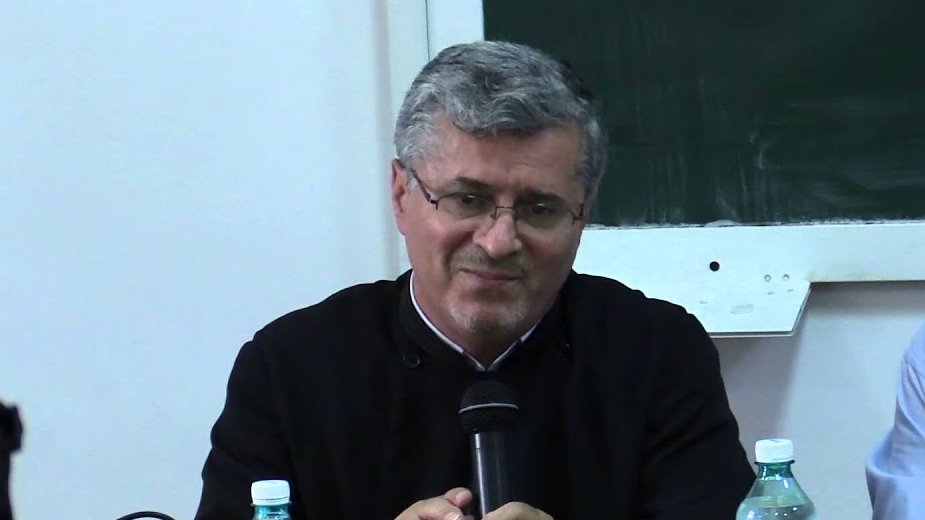 Cine este Vasile Răducă, teologul care a revoltat o țară întreagă cu declarațiile despre sarcina de după un viol