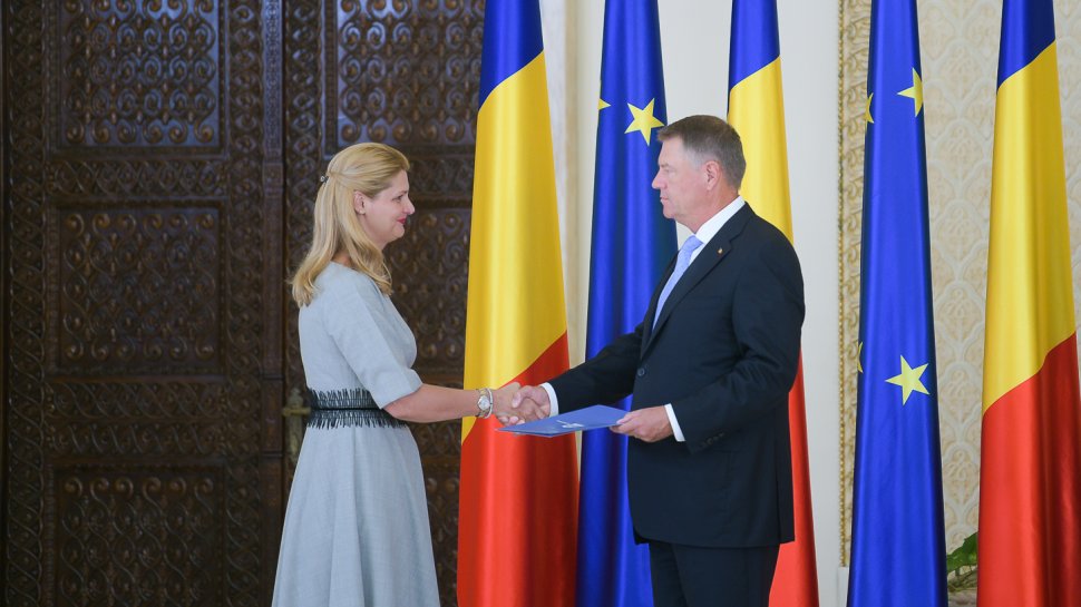 De ce a fost aleasă, de fapt, Ramona Mănescu pentru funcția de ministru de externe. Nu de la Tăriceanu a venit recomandarea!