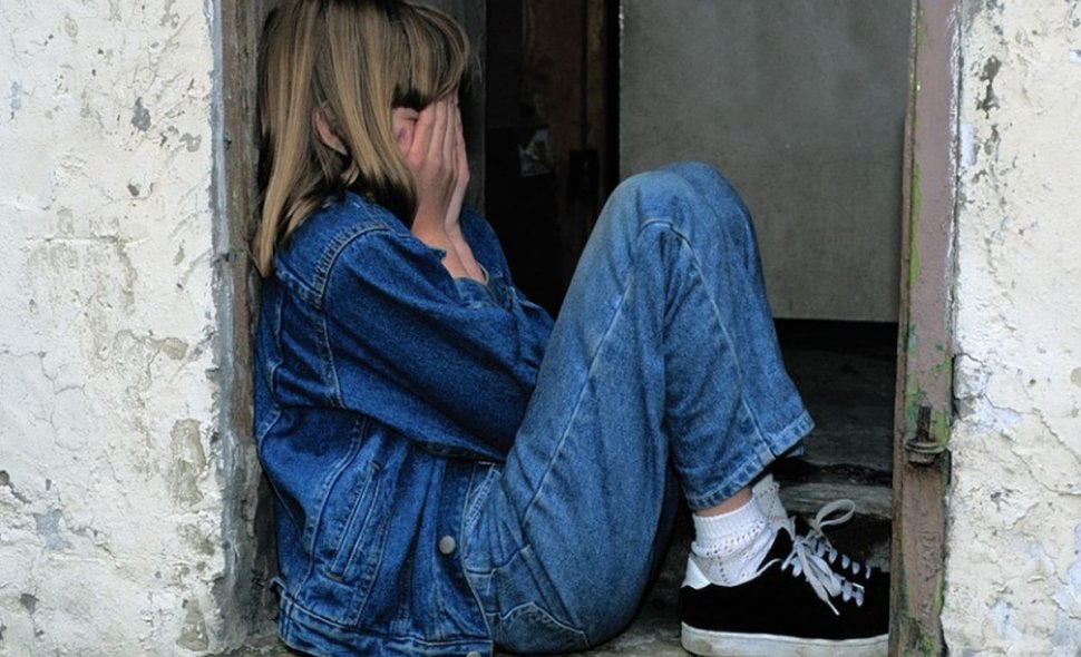O fată de 13 ani a dispărut fără urme în Alba. Familia o caută disperată de două zile