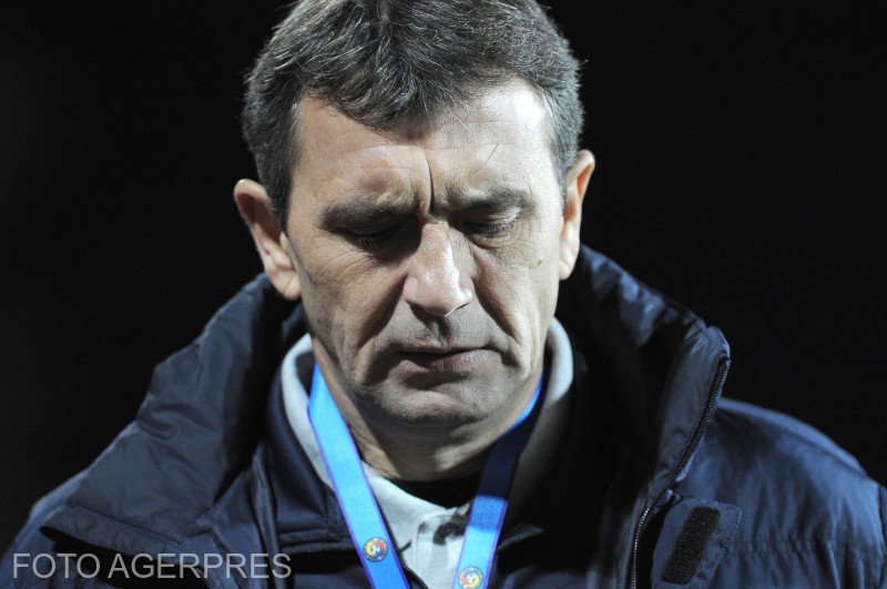 FC Dinamo a rupt contractul cu antrenorul Eugen Neagoe