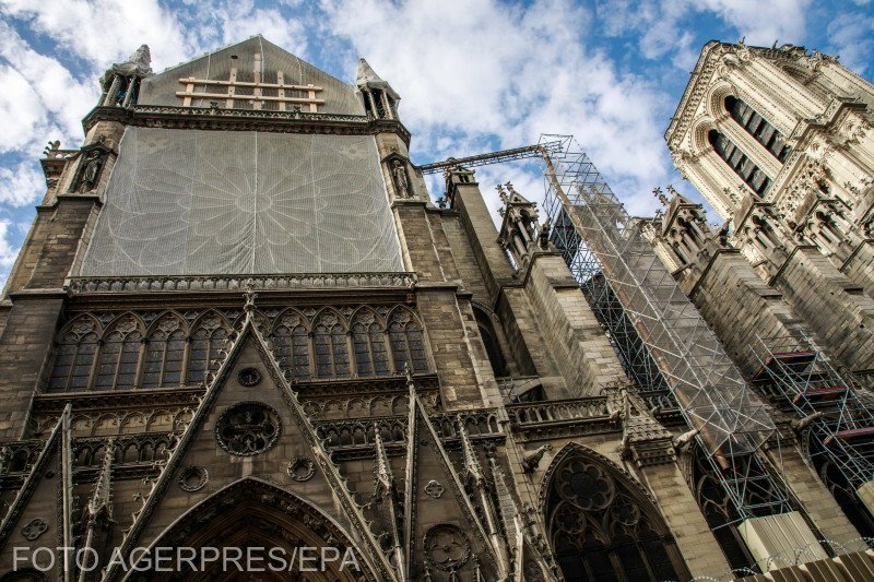 Alertă privind catedrala Notre-Dame din Paris. Este încă în pericol de a se prăbuşi!