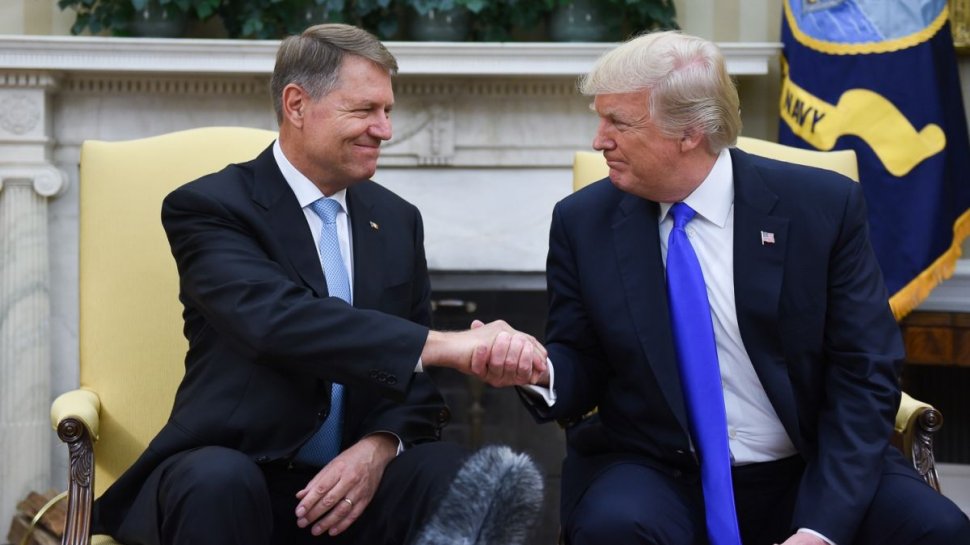 Klaus Iohannis și Donald Trump semnează o declarație comună
