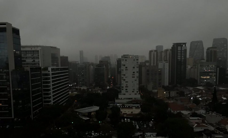 Un oraș din Brazilia a fost cuprins brusc de întuneric, în plină zi. „Am crezut că vine Apocalipsa”