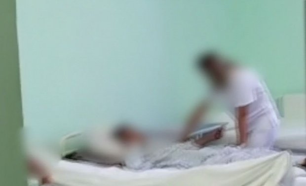 Imagini tulburătoare surprinse în salonul spitalului din Săpoca, imediat după atacul soldat cu cinci morţi - VIDEO