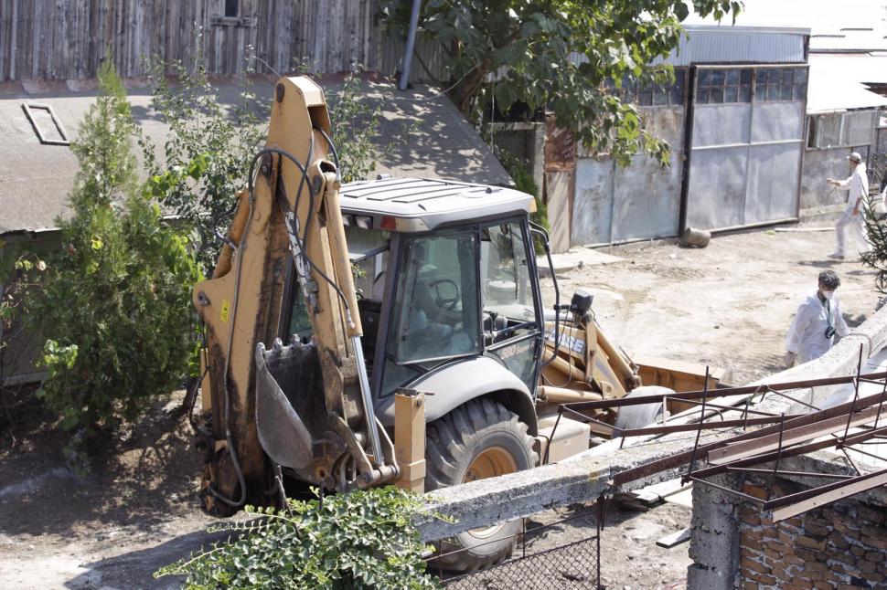 Cazul Caracal. Curtea lui Gheorghe Dincă, scanată cu aparatură performantă 611769