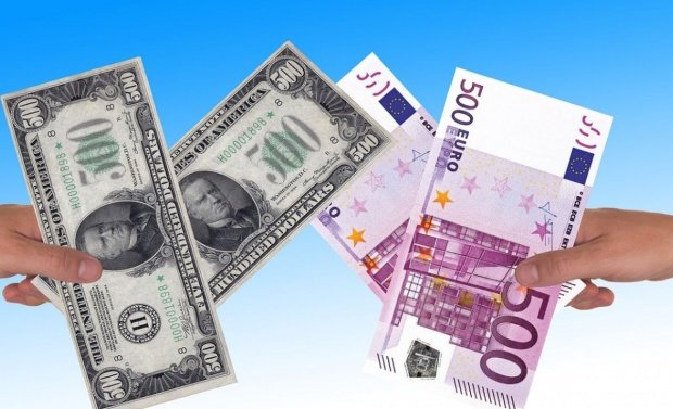 CURS VALUTAR 3 septembrie 2019. Euro și dolarul cresc