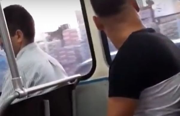 Se urcase într-un tramvai din Timișoara, când a văzut ceva de-a dreptul revoltător. A scos imediat telefonul și a filmat! Câtă nesimțire! (VIDEO) 