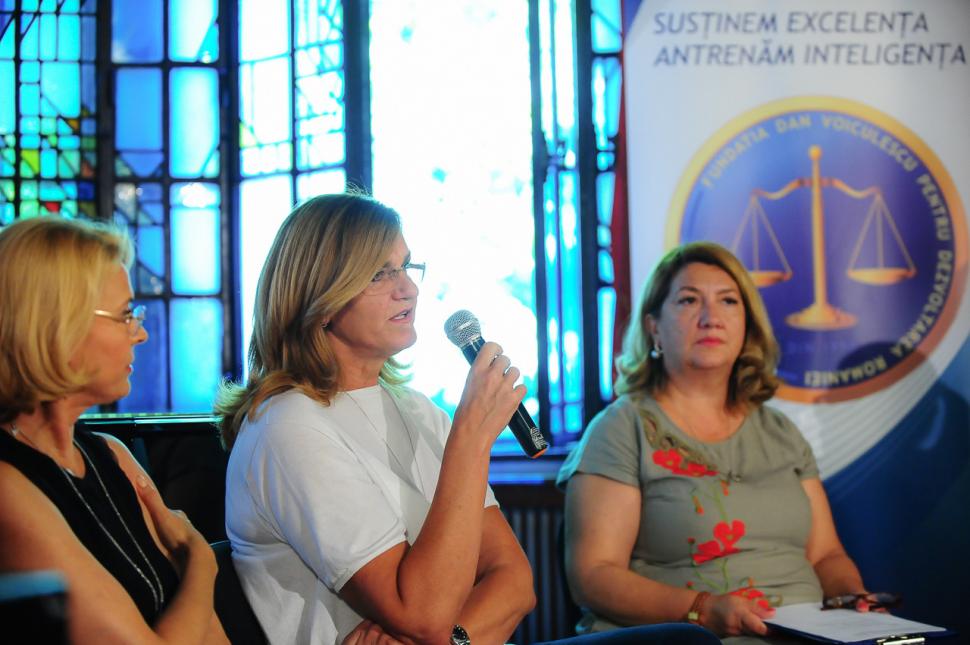 Femeile din România au, începând de astăzi, propria platformă pentru susținerea drepturilor și condiției lor în societatea modernă 613763