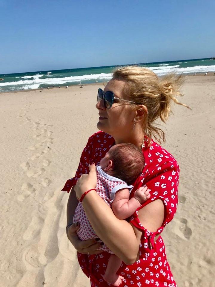 La o lună de la naștere, Alessandra Stoicescu a făcut deja două excursii cu Sara și își revine complet, în cea mai bună formă 613531