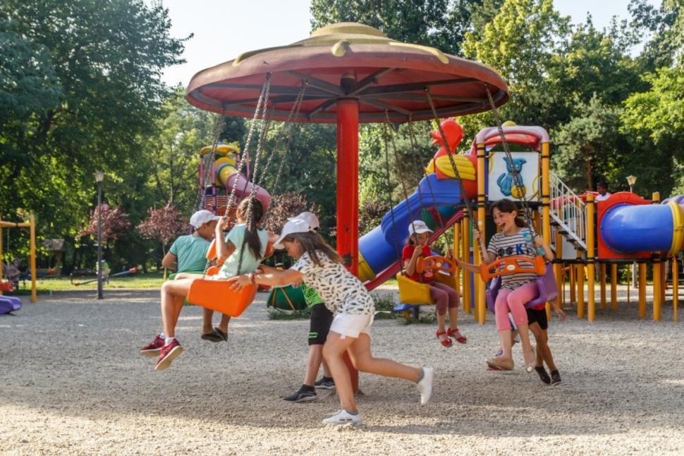 47 de copii au mers în prima excursie din viața lor, în capitală,  prin proiectul „Ne plimbăm și învățăm” 613948