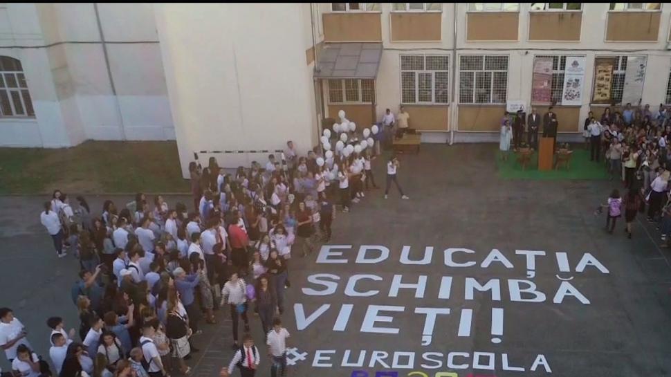 Festivitate emoționantă la început de an școlar. Octavian Bellu, discurs mobilizator în fața elevilor de la Colegiul A.I.C din Ploiești