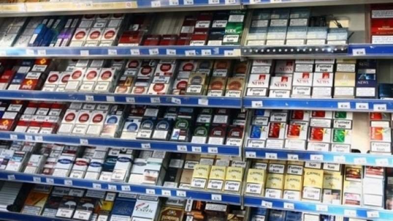Asociația Națională a Comercianților Mici și Mijlocii din România: Interzicerea expunerii țigaretelor la raft distruge micii comercianți