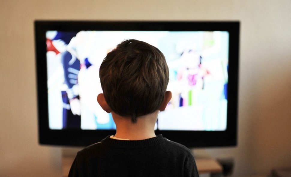 Motivul pentru care autorităţile chineze au donat peste 620.000 de televizoare famililor sărace