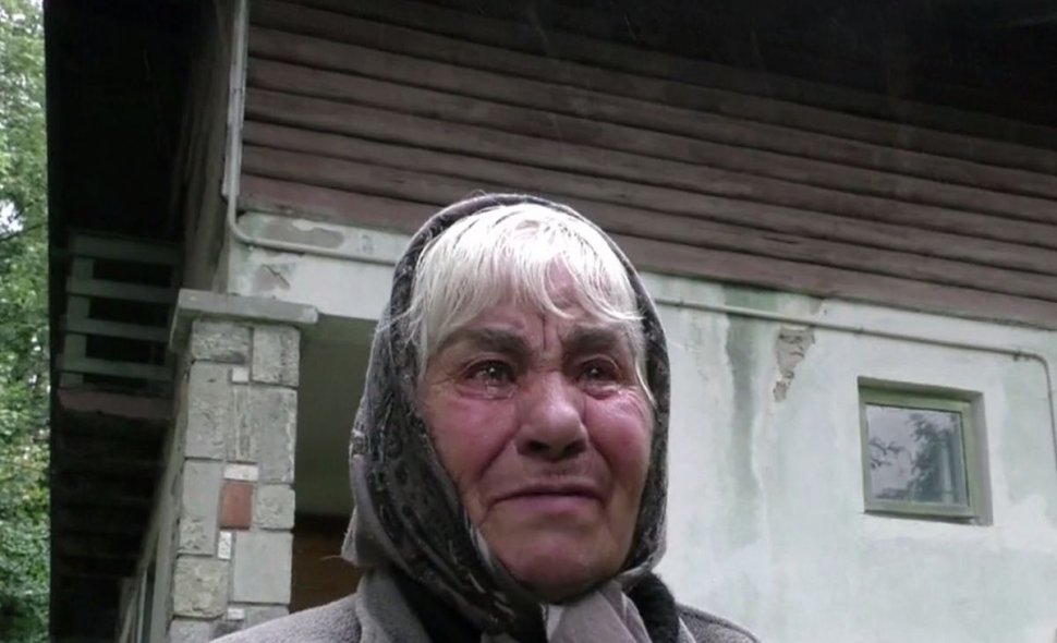 Caz revoltător în Braşov. O bătrână a fost aruncată în stradă, din casă în care locuise aproape 30 de ani