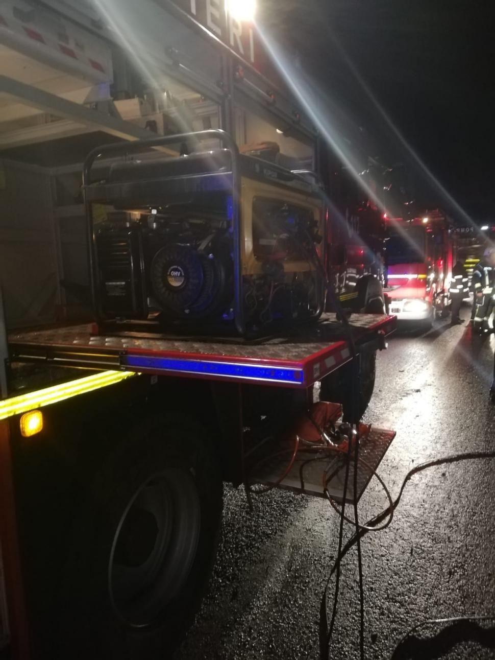 Carnagiu pe o șosea din Ialomița. Zece persoane au murit și alte șapte sunt grav rănite după ce un TIR a lovit un microbuz. Detalii șocante 618154