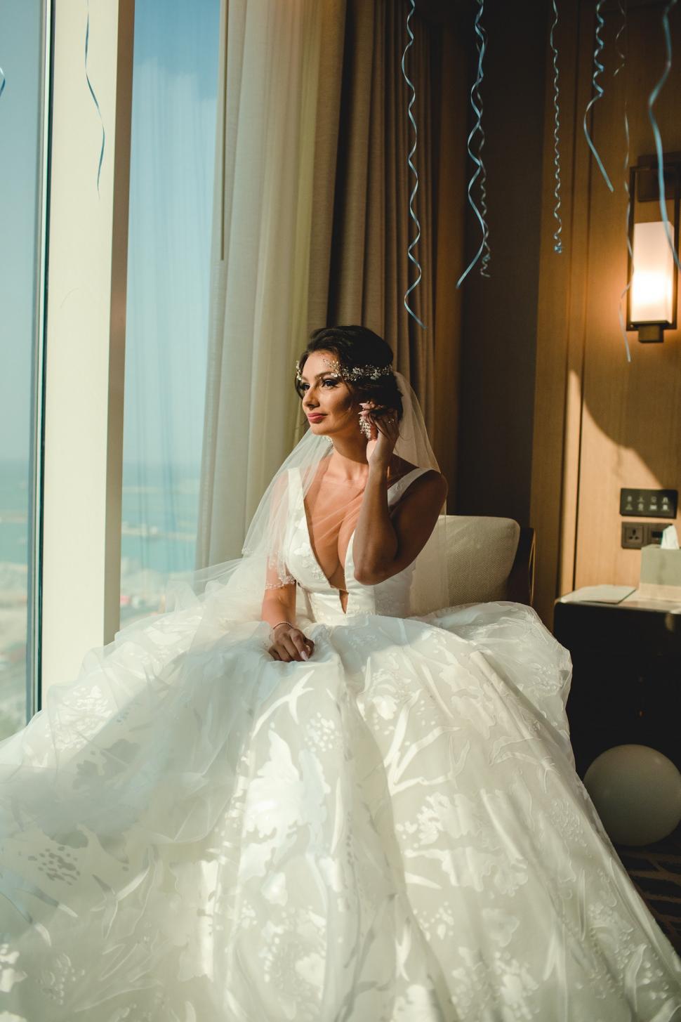 Prezentatoare Antena 1 a avut parte de nunta visurilor sale în weekendul trecut: “Am trãit cea mai frumoasã zi din viaţa mea!” 618671