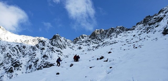 Turişti străini, recuperaţi de la o altitudine de peste 2.300 de metri, din Munții Făgăraș