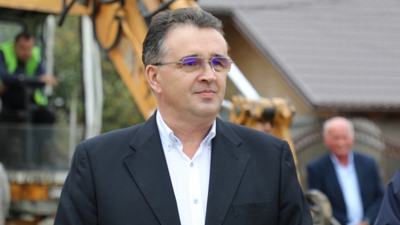 Un cunoscut lider PSD, decorat de arhiepiscopul Buzăului și Vrancei. Preoții i-au cântat „Vrednic este” - VIDEO