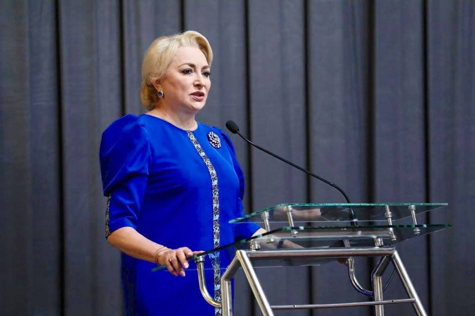 Liderul PSD, Viorica Dăncilă, ameninţă cu excluderea din partid a celor care susţin Guvernul Orban 
