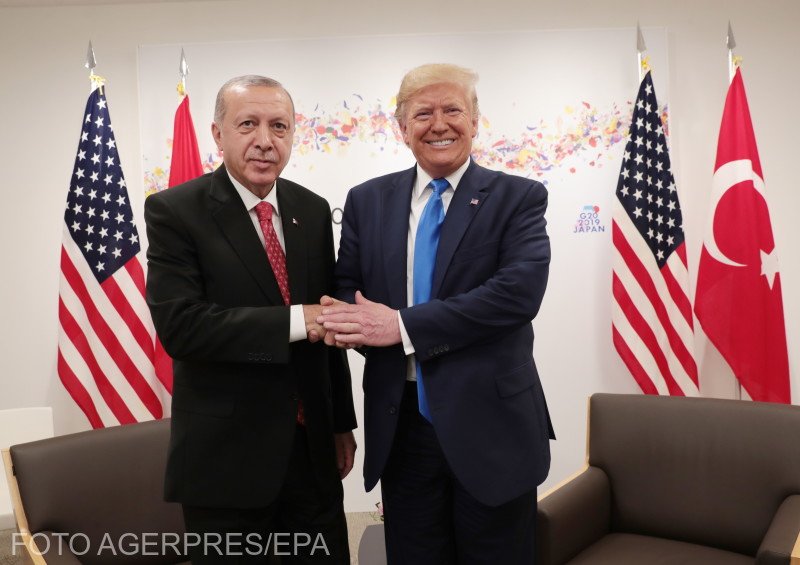 Donald Trump îl îndeamnă pe Recep Tayyip Erdogan să încheie un acord cu militanţii kurzi: „Nu vreţi să fiţi responsabil pentru măcelărirea a mii de oameni”