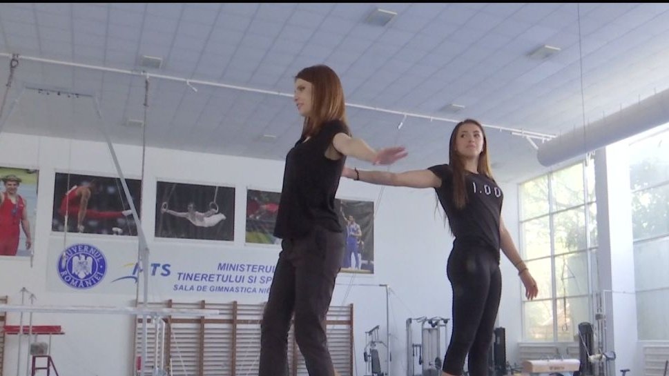 Larisa Iordache revine în forţă! Imagini de la antrenamentul cu prezentatoarea rubricii sportive de la Antena 3 - VIDEO
