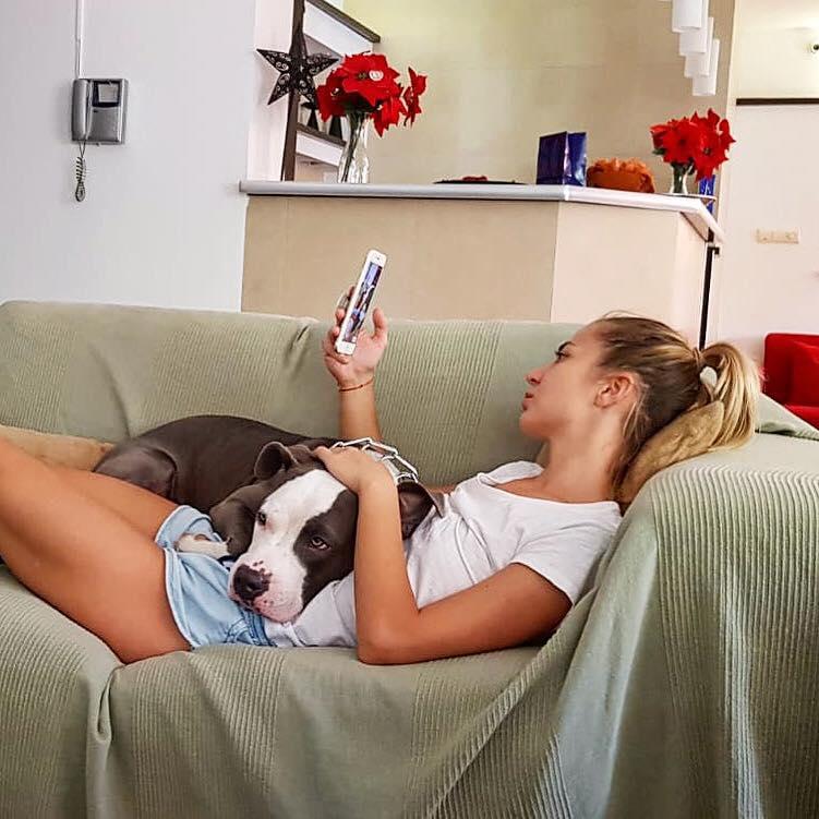 Ea este tânăra găsită moartă și dezbrăcată complet, după ce a căzut de la etajul unui bloc din București - Ioana era medic veterinar 622086