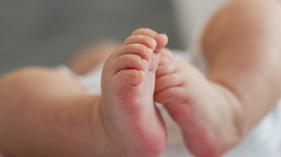 Acuzații grave la un spital din Iaşi! Doi bebeluși gemeni au murit. Familia dă vina pe medici