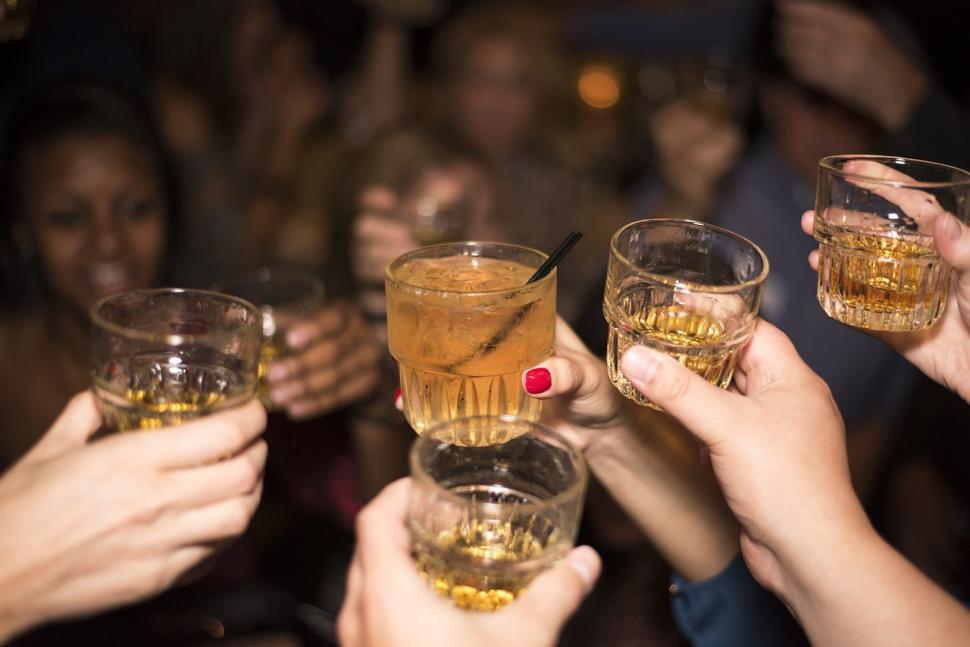 Cinci oameni au murit, după ce au băut într-un bar din Prahova. Ce consumaseră de fapt?
