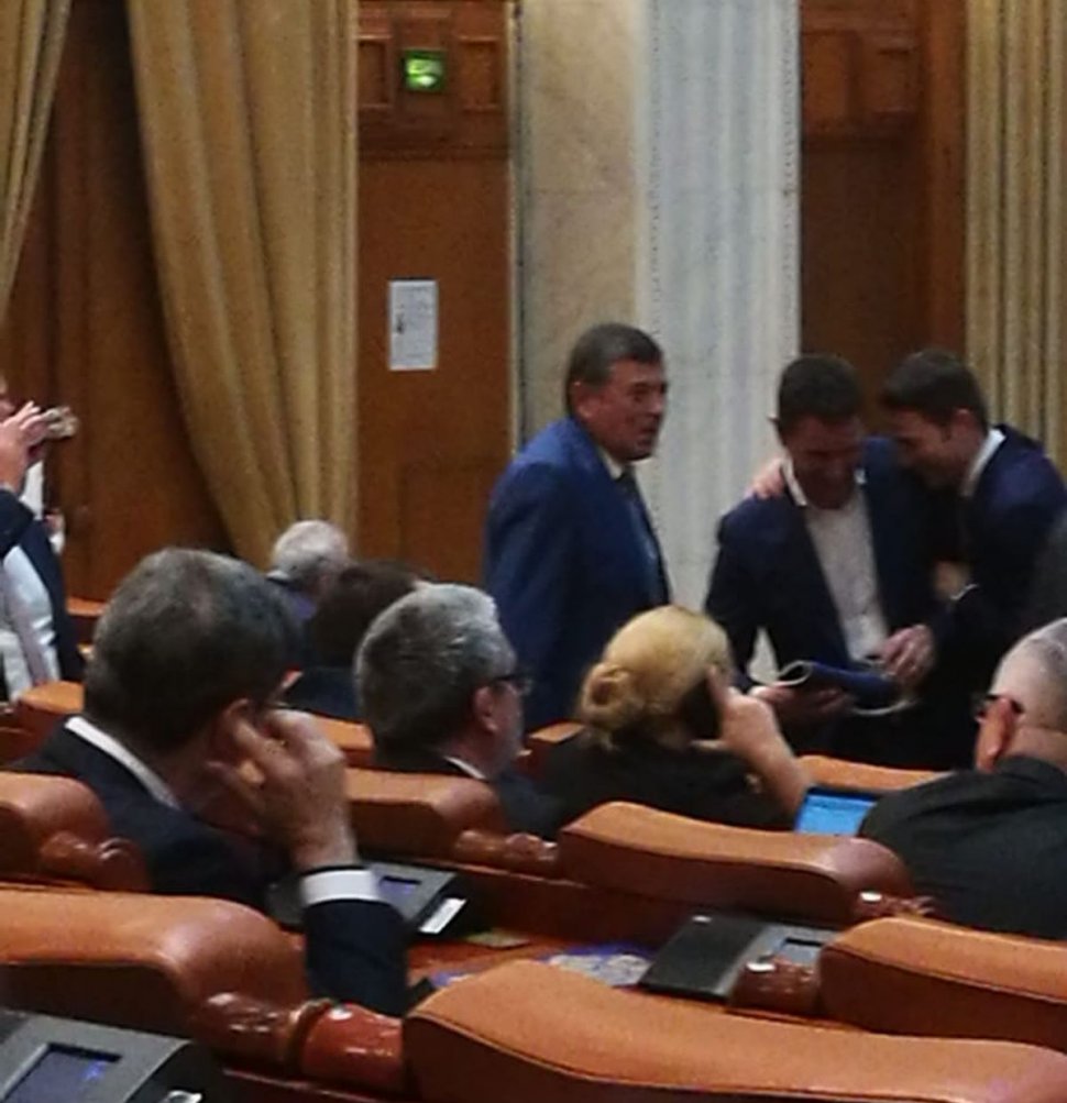 Guvernul Orban, la vot în Parlament. Emanoil Savin, finul lui Liviu Dragnea, s-a așezat în băncile PNL