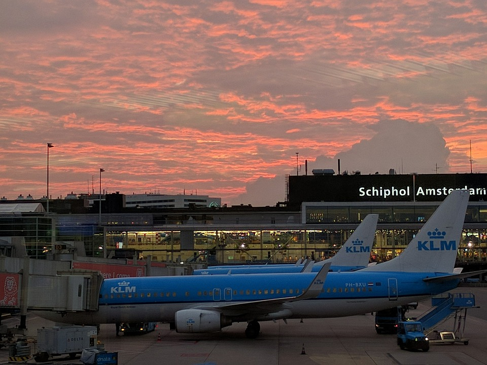 Alarmă falsă privind o „situație suspectă” pe aeroportul Schiphol din Amsterdam