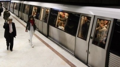 Coborâse în stația de metrou de la Piața Unirii, când a văzut ceva de-a dreptul tulburător. Nu poți rămâne indiferent la așa ceva (FOTO+VIDEO)