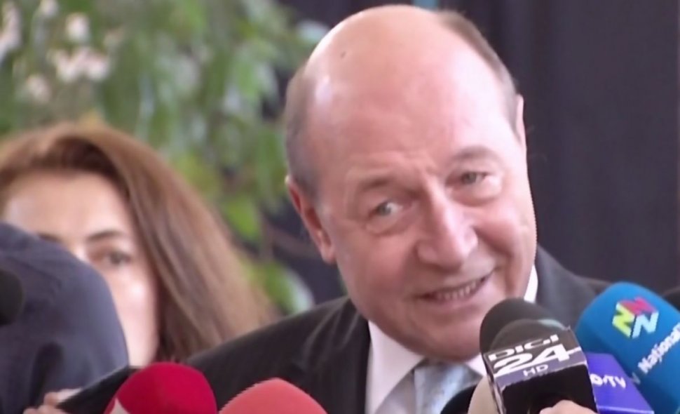 Traian Băsescu, mesaj pentru tinerii alegători: „Este momentul lor să iasă la vot. Au pe cine alege”
