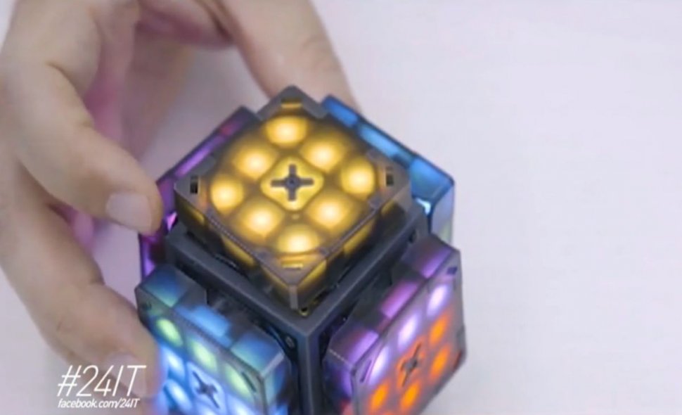 24 IT. Cubul Rubik, varianta smart 