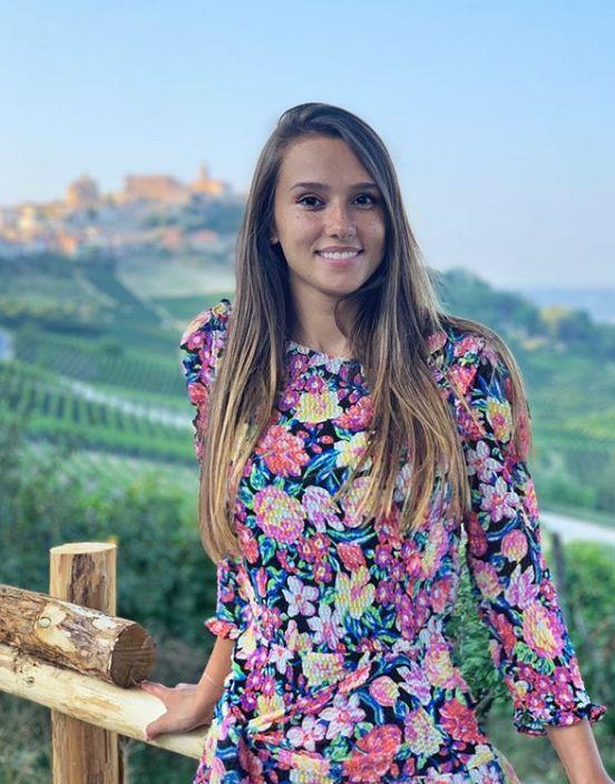 O româncă i-a furat inima unui star din Serie A. Doina este o adevărată vedetă pe Instagram (FOTO) 627653