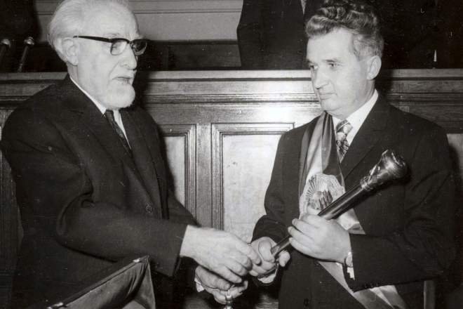 Cum și-a bătut joc Salvador Dali de Ceaușescu, înscăunat președinte cu sceptrul lui Ferdinand