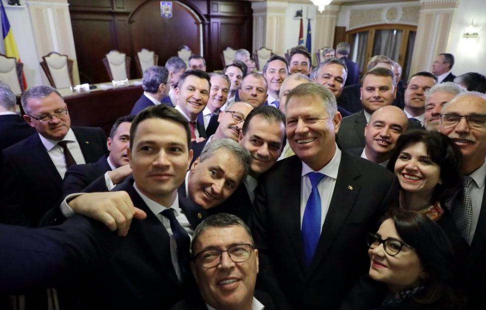 Ce a putut să facă un lider liberal în sala de plen a Curții Constituționale FOTO 628918