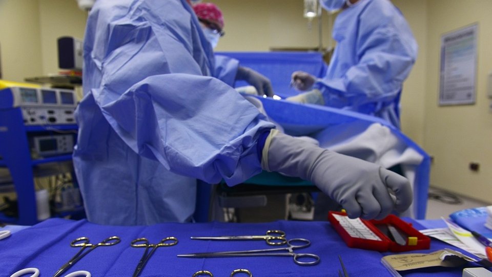 Greșeală colosală făcută de un spital! Medicii au oferit un transplant de ficat pacientului greșit 