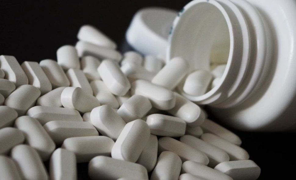 Sfat de sănătate. Ce pastile nu combinăm cu anumite suplimente - Pericolul tabletelor consumate ”după ureche”